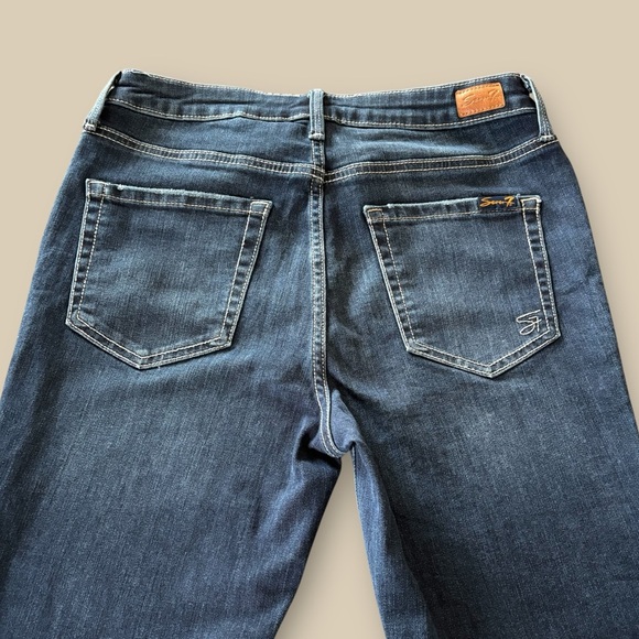 Seven 7 Fashion Jean Size 4 Slim through hip and thigh - High rise - Picture 3 of 5
